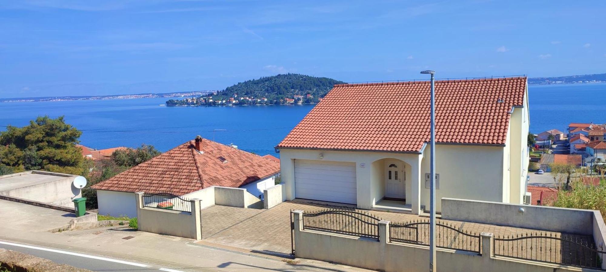 Sea Tonka Apartma Kali